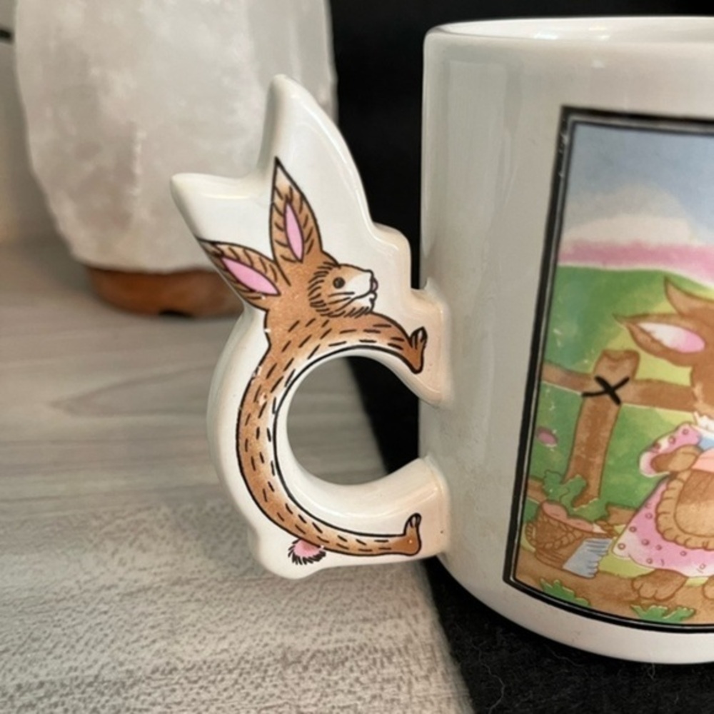 Vintage 1994 PETER RABBIT Shaped 3D Handle Easter Bunny Coffee Mug Set of 2 - Picture 13 of 14